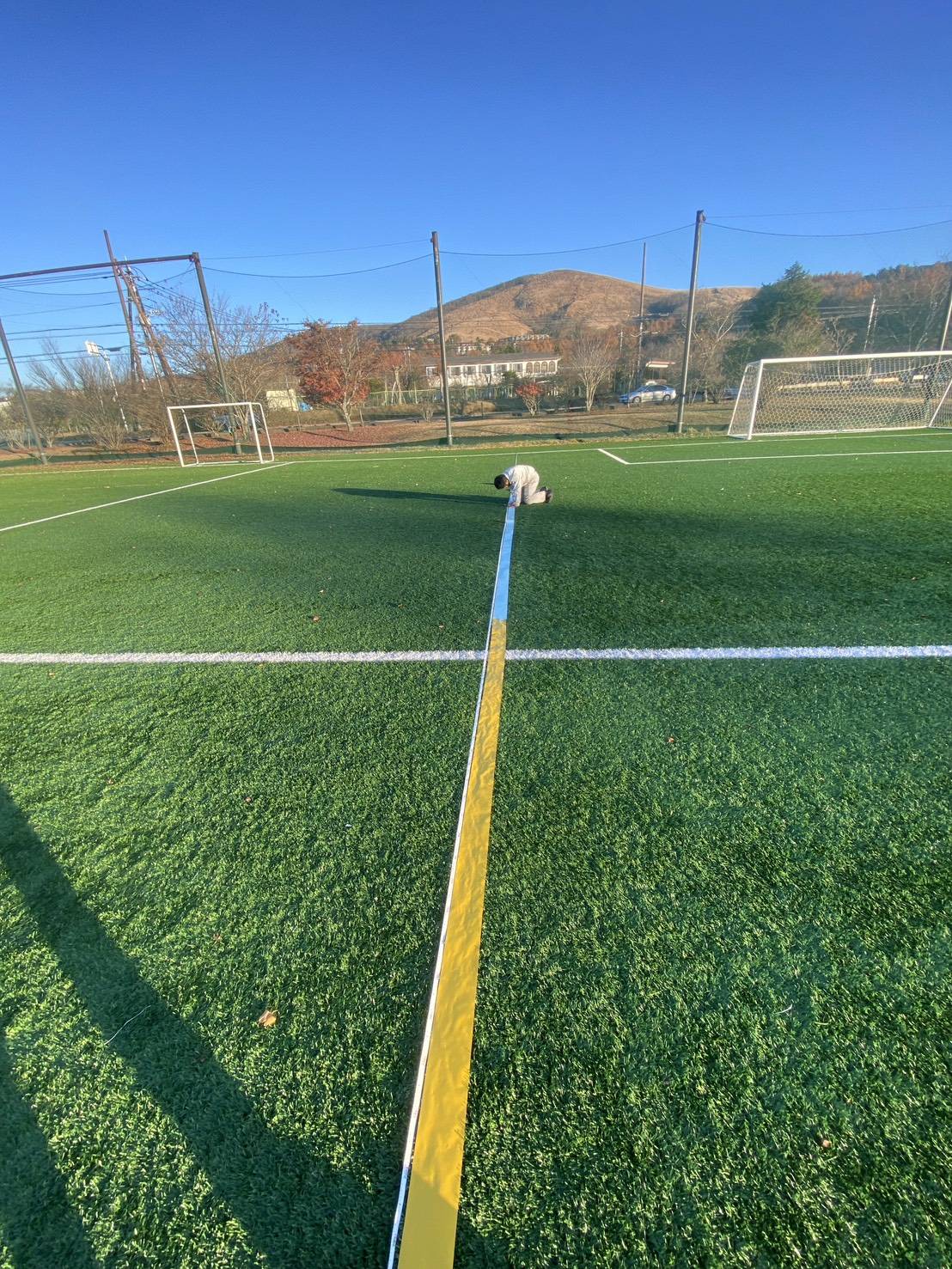 【山中湖村】人工芝グラウンド整備・ラインマーキング作業  